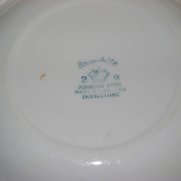 Vintage Soup Bowl Johnson Bros., England, MCM Snowhite Pink Long Stemmed Roses - Picture 3 of 7